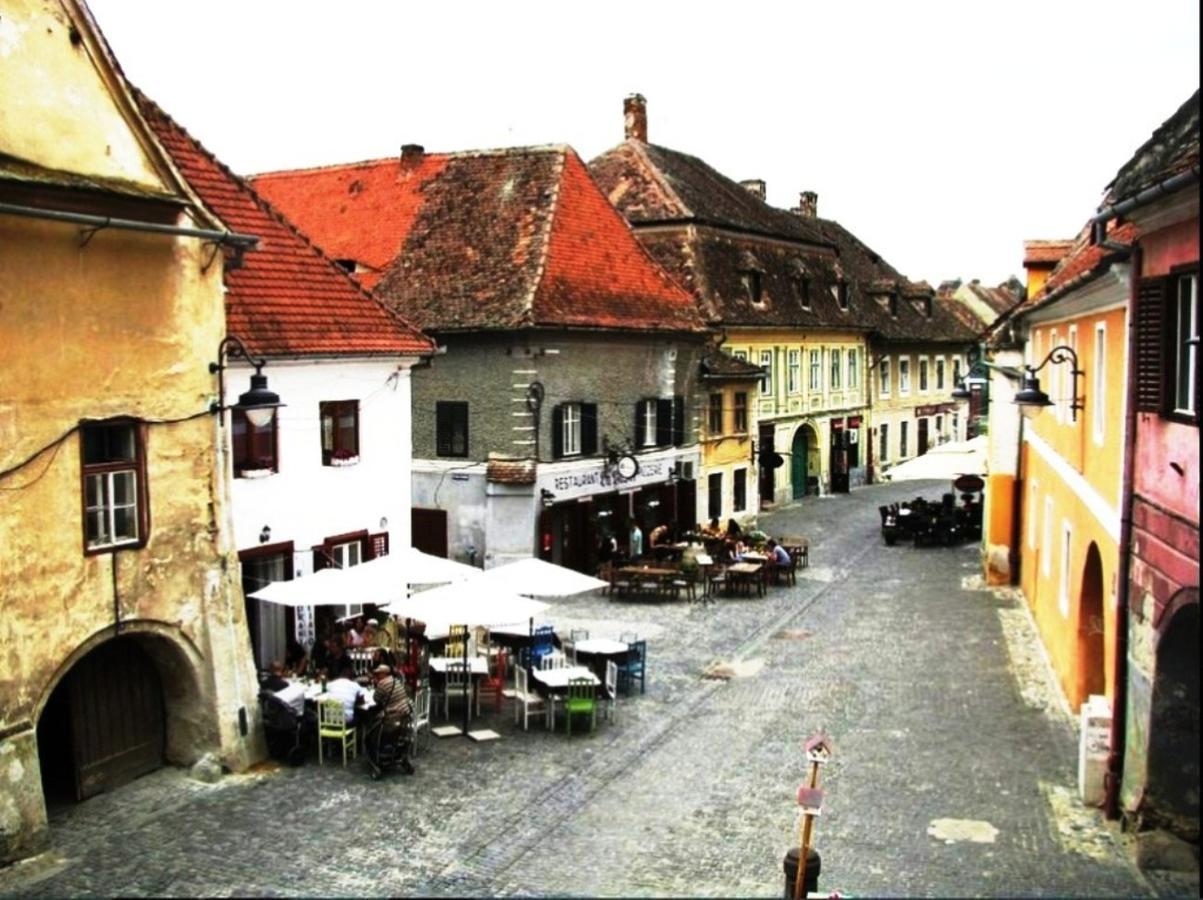 Crown Jewels Centre Sibiu Apartment Exterior foto