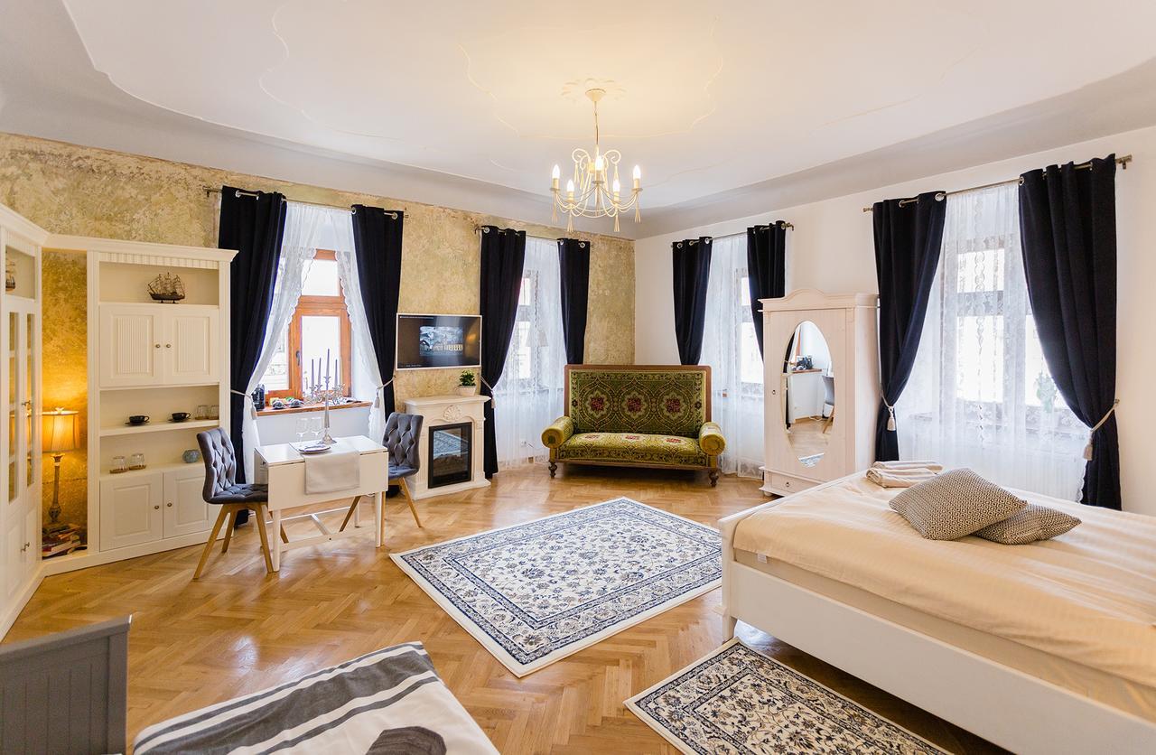 Crown Jewels Centre Sibiu Apartment Exterior foto