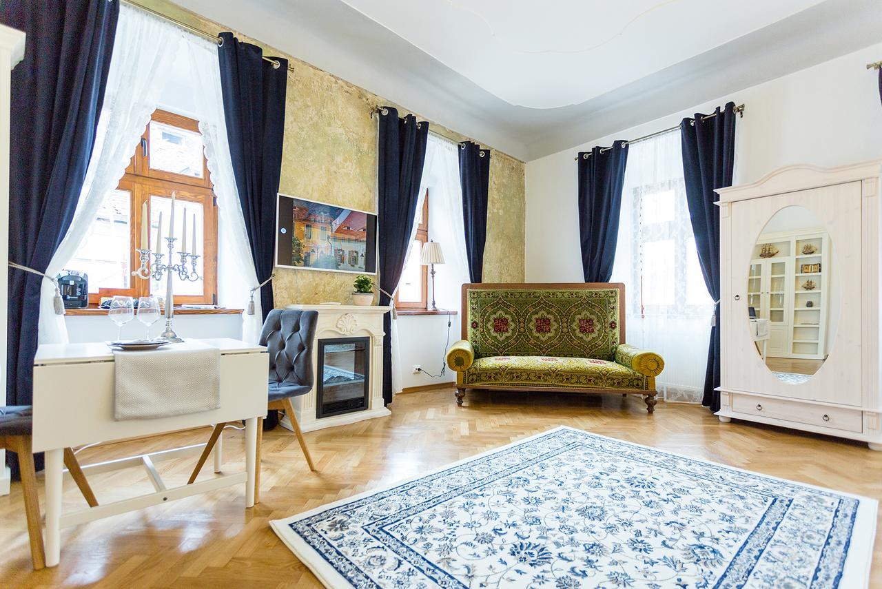 Crown Jewels Centre Sibiu Apartment Exterior foto