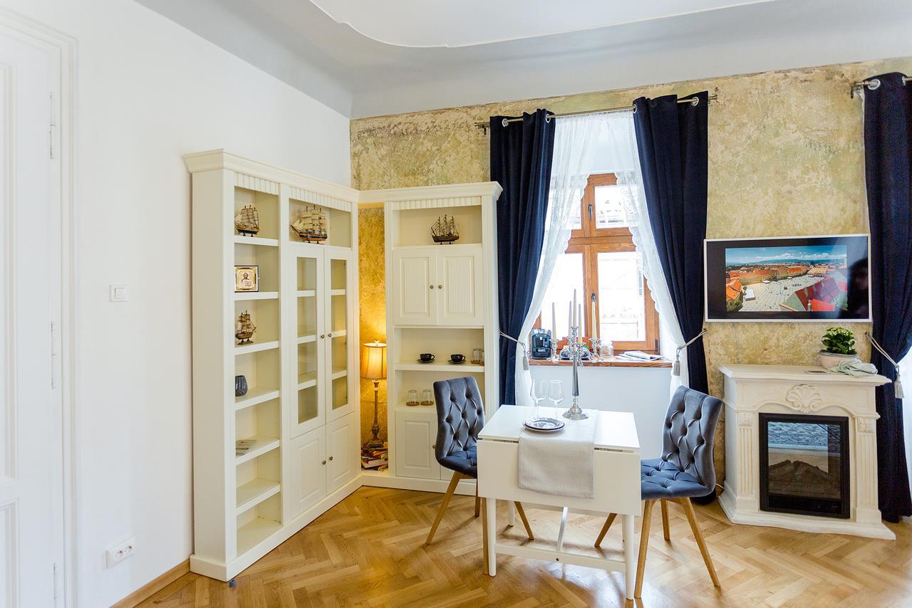 Crown Jewels Centre Sibiu Apartment Exterior foto