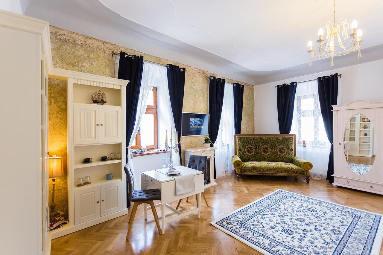Crown Jewels Centre Sibiu Apartment Exterior foto