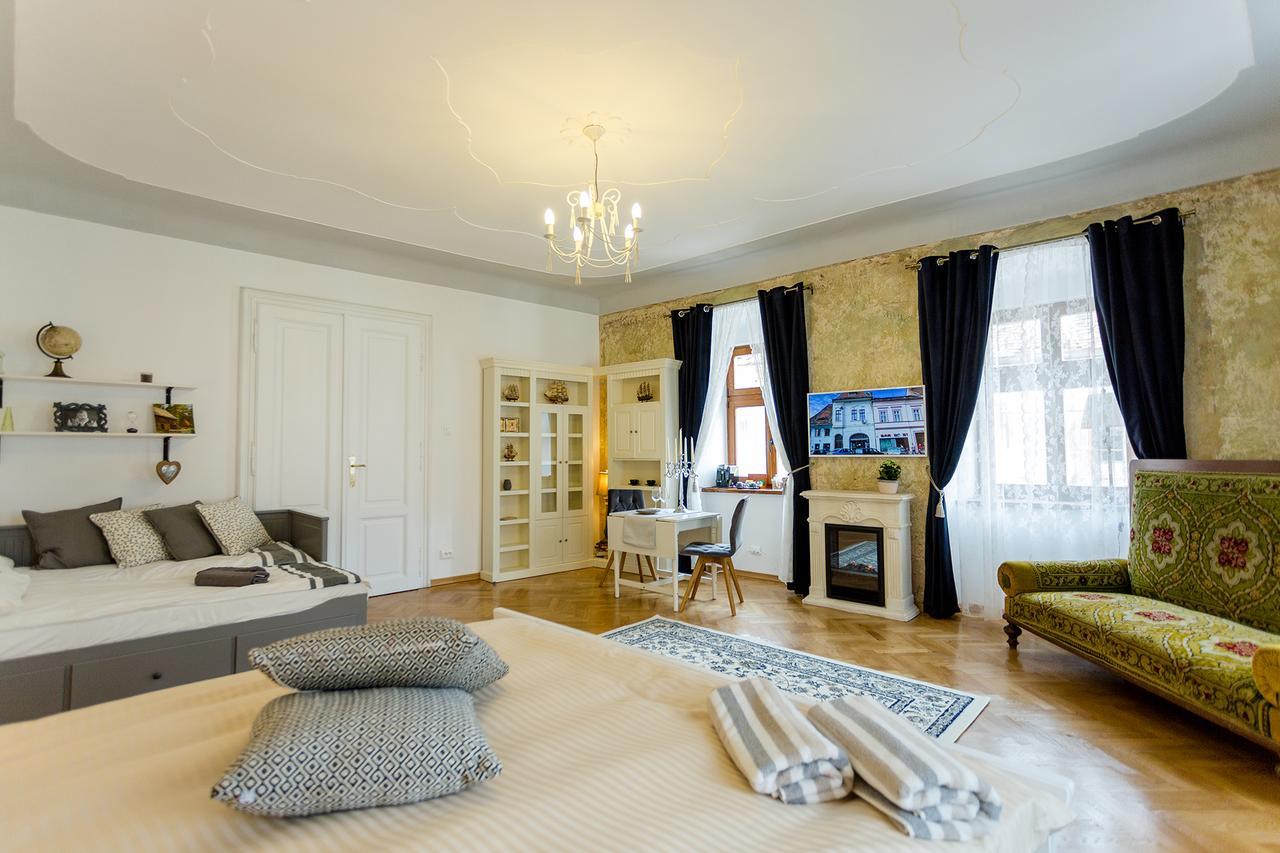 Crown Jewels Centre Sibiu Apartment Exterior foto
